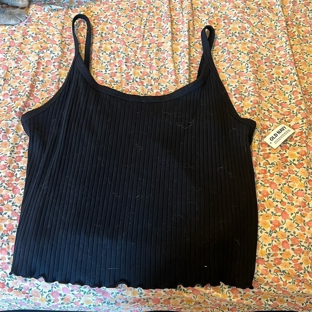 NWT Lettuce Edge Tank - Picture 1 of 2